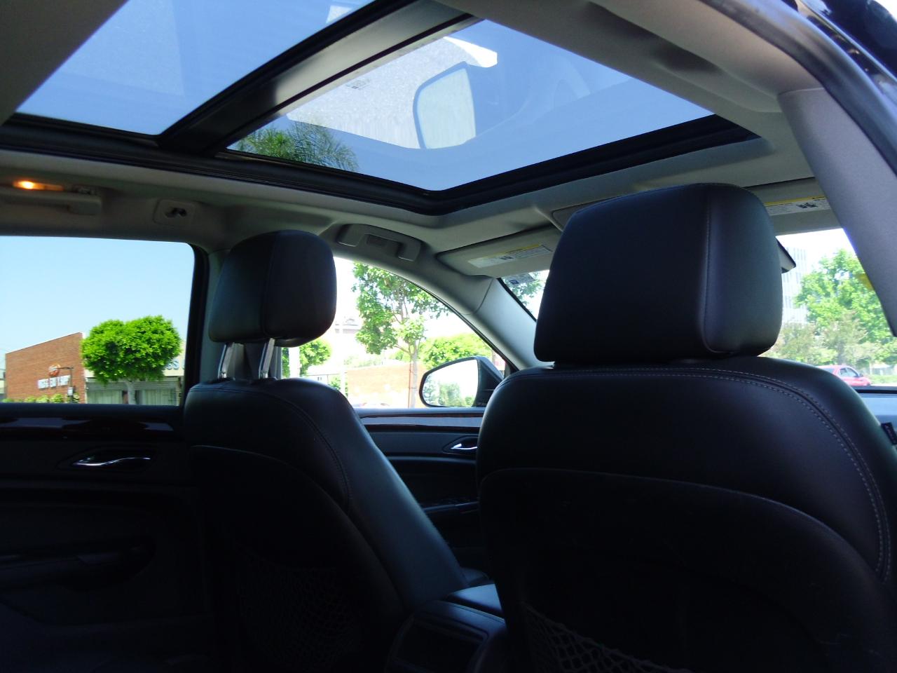Cadillac SRX FWD 4dr Performance Collection 2013