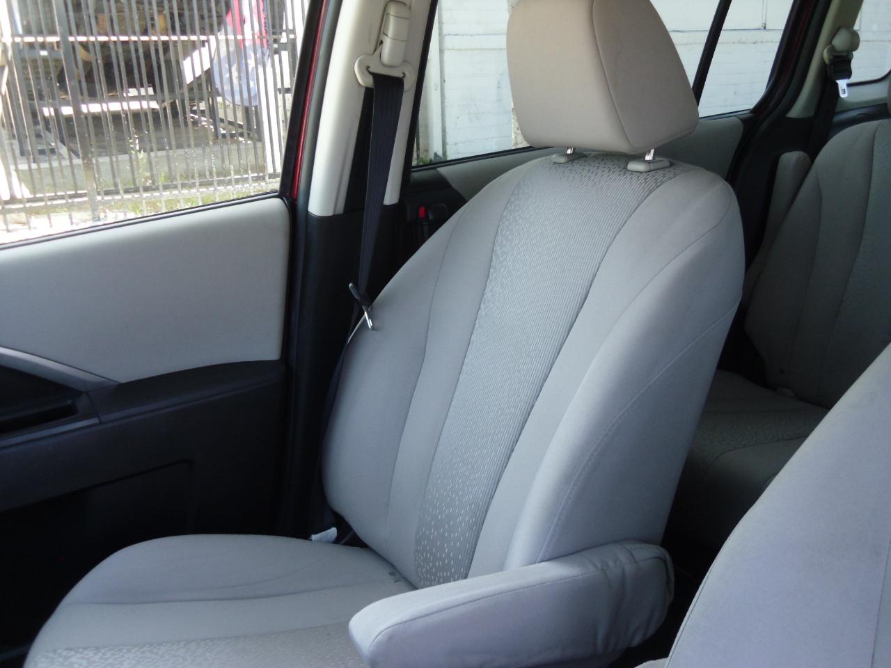 Mazda MAZDA5 4dr Wgn Auto Sport 2012
