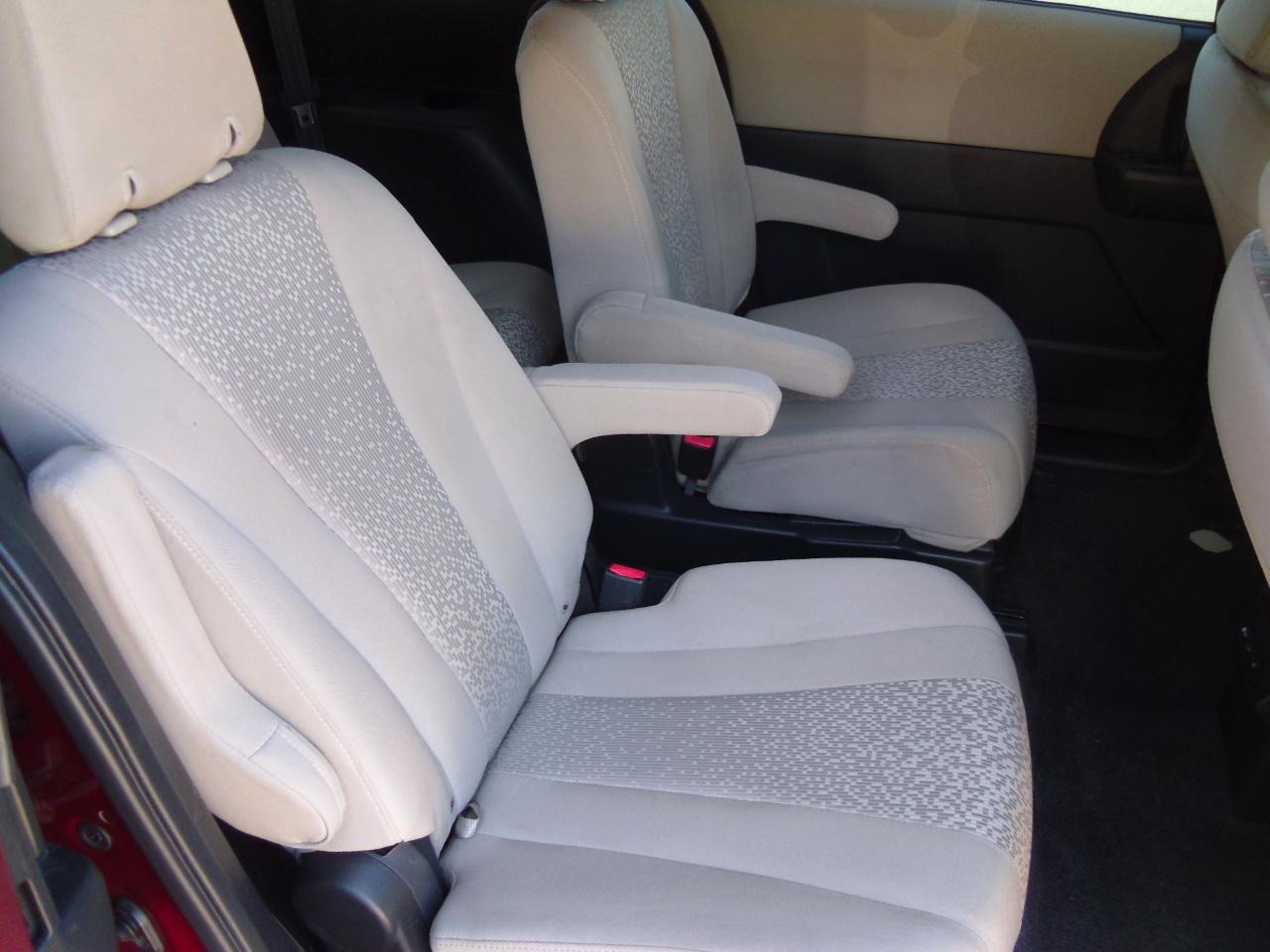 Mazda MAZDA5 4dr Wgn Auto Sport 2012