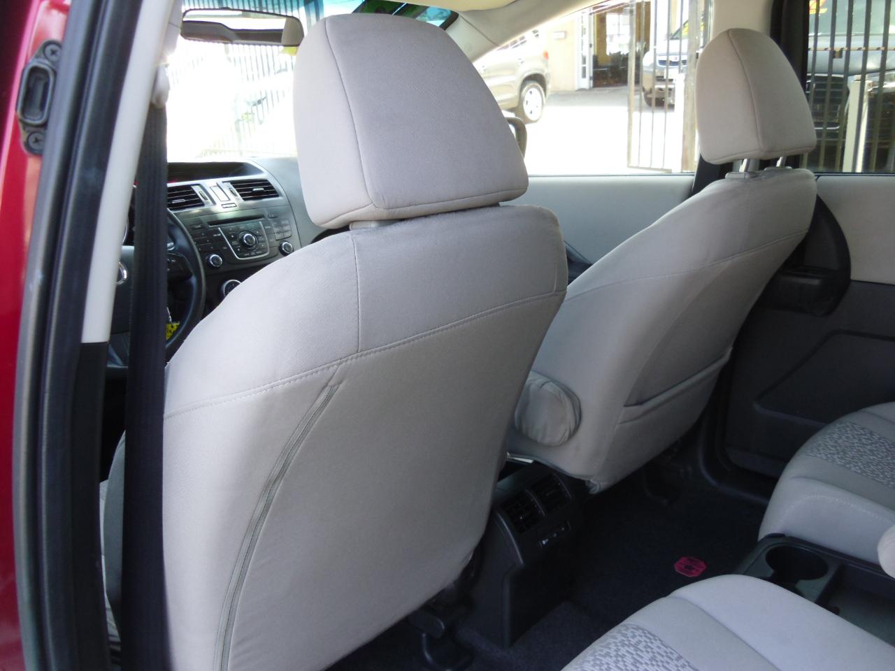 Mazda MAZDA5 4dr Wgn Auto Sport 2012