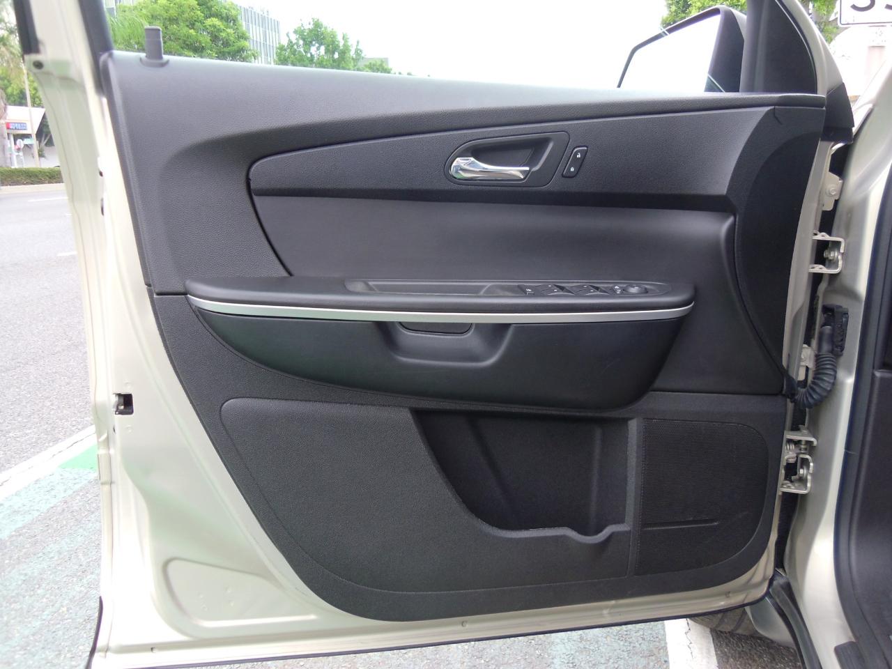 GMC Acadia FWD 4dr SLE 2012