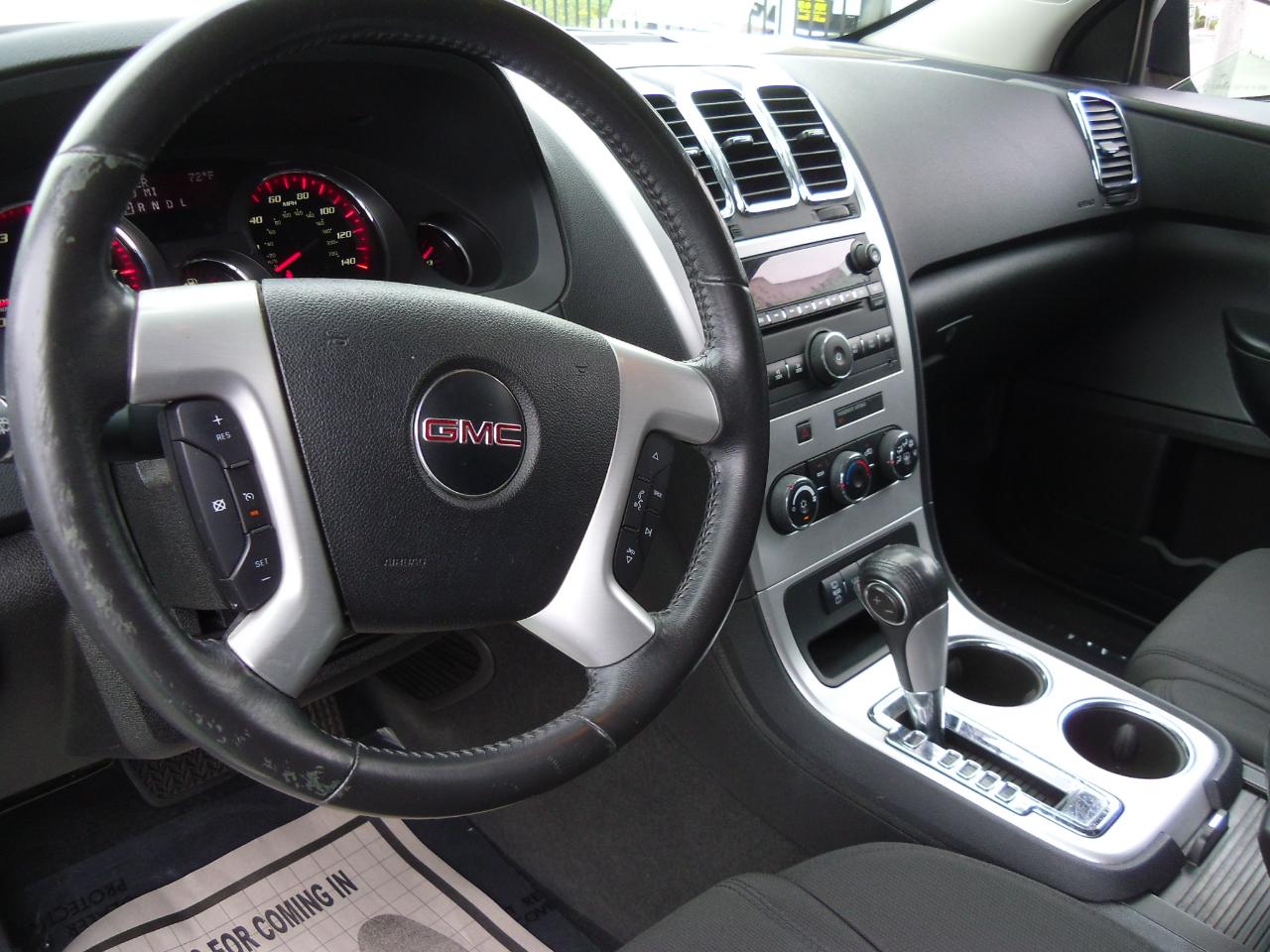 GMC Acadia FWD 4dr SLE 2012