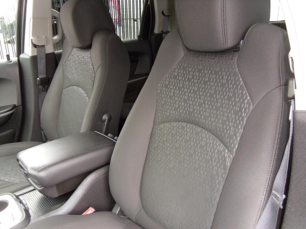 GMC Acadia FWD 4dr SLE 2012