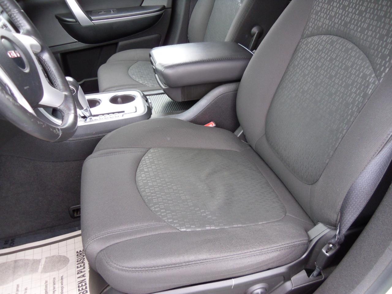GMC Acadia FWD 4dr SLE 2012