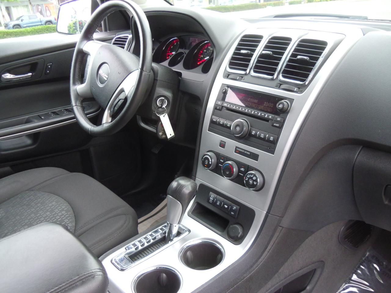 GMC Acadia FWD 4dr SLE 2012