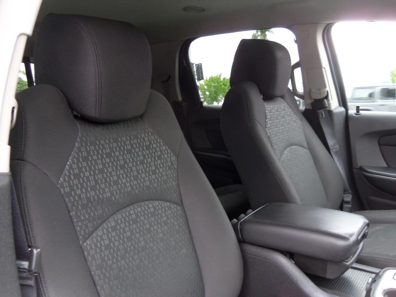 GMC Acadia FWD 4dr SLE 2012