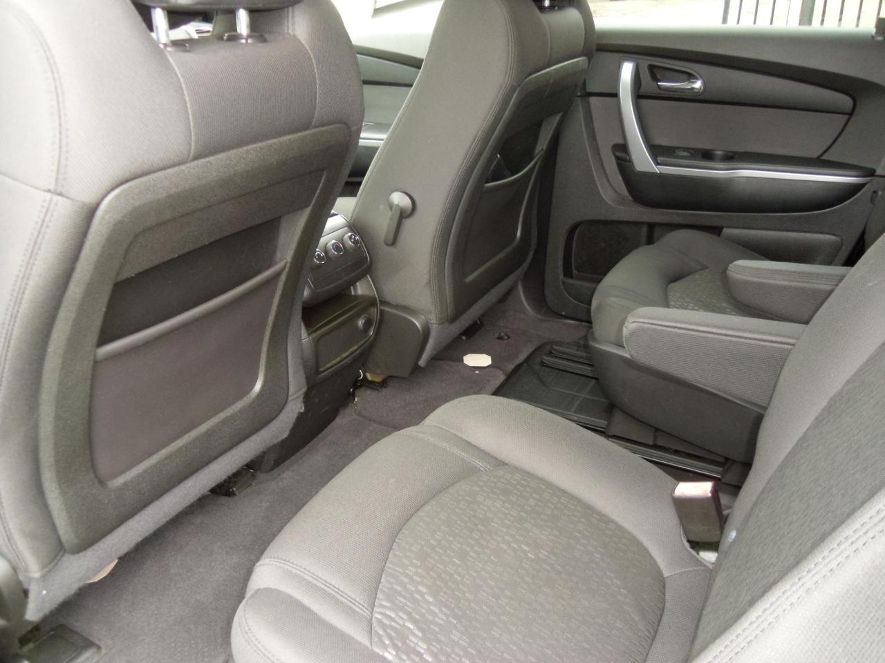 GMC Acadia FWD 4dr SLE 2012