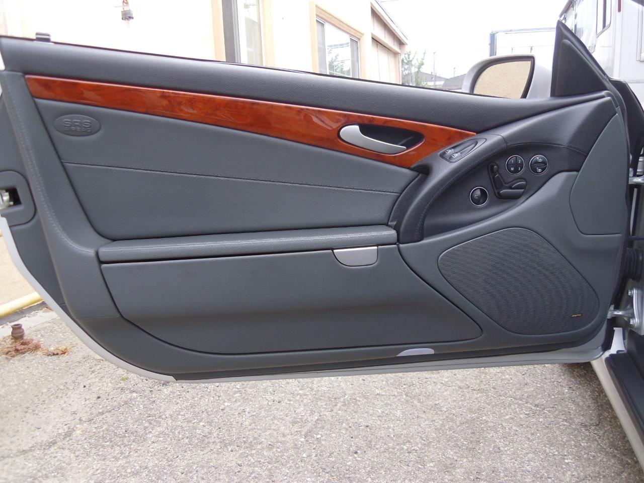 Mercedes-Benz SL-Class 2dr Roadster 5.0L 2005