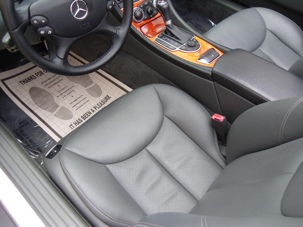 Mercedes-Benz SL-Class 2dr Roadster 5.0L 2005