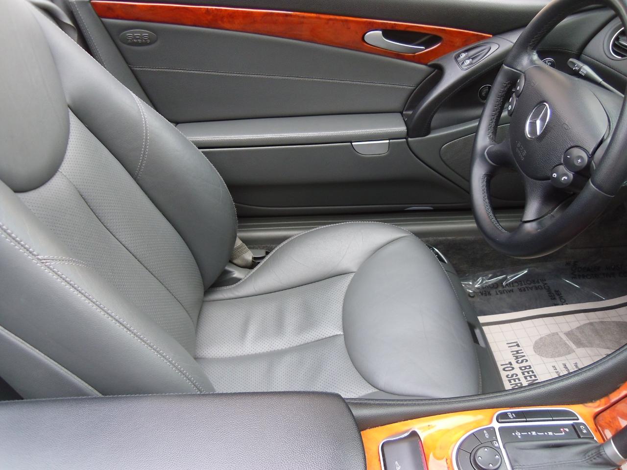 Mercedes-Benz SL-Class 2dr Roadster 5.0L 2005