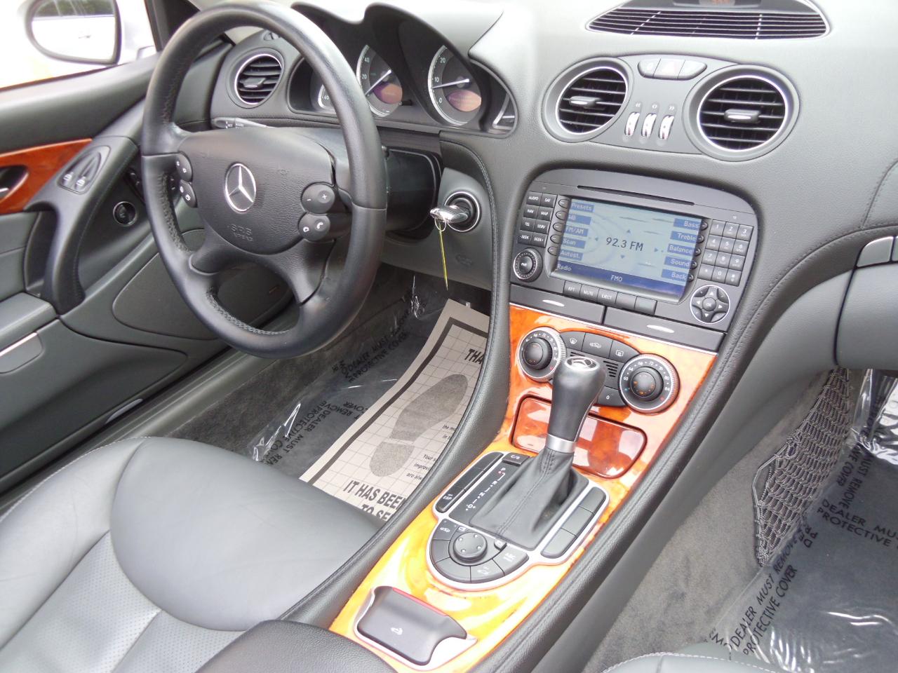 Mercedes-Benz SL-Class 2dr Roadster 5.0L 2005