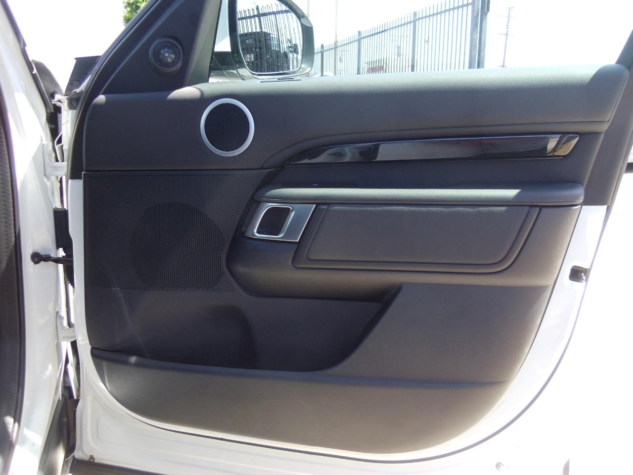 Land Rover Discovery SE V6 Supercharged 2020