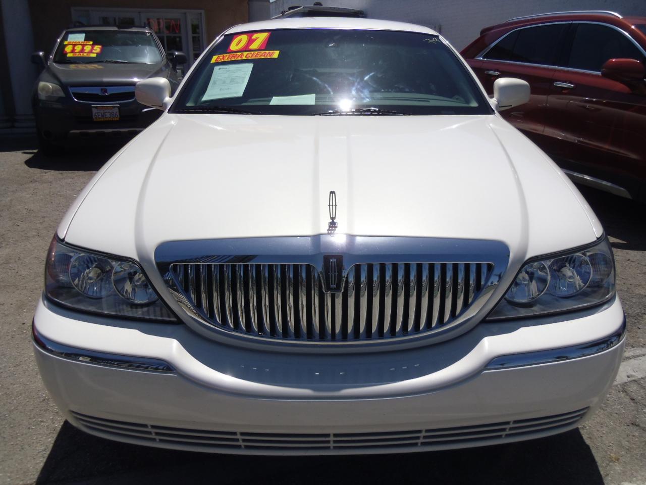 Lincoln Town Car 4dr Sdn Signature Limited 2007