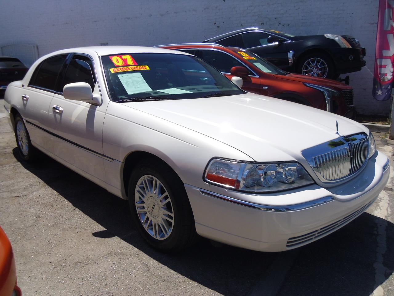 Lincoln Town Car 4dr Sdn Signature Limited 2007