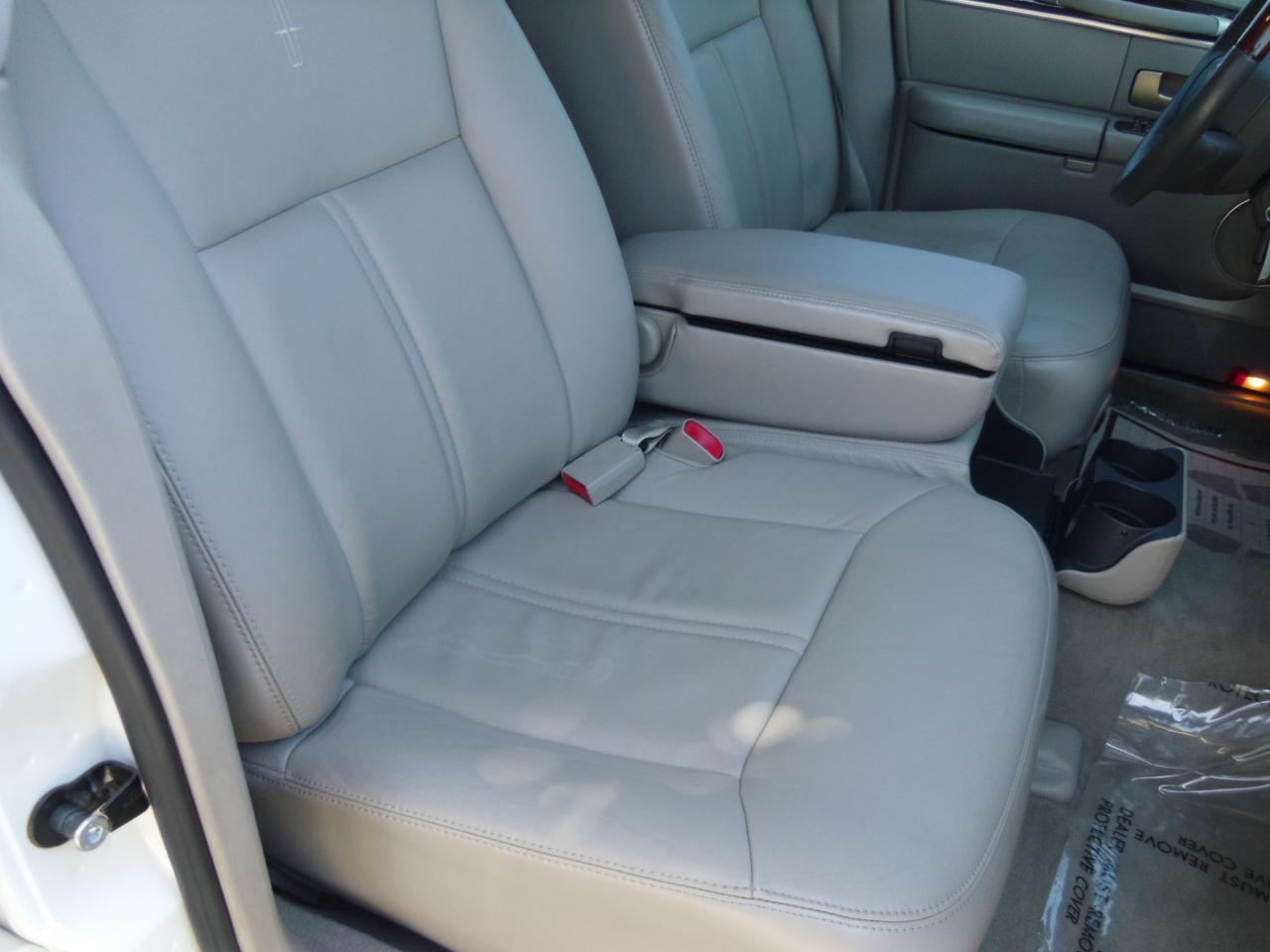 Lincoln Town Car 4dr Sdn Signature Limited 2007