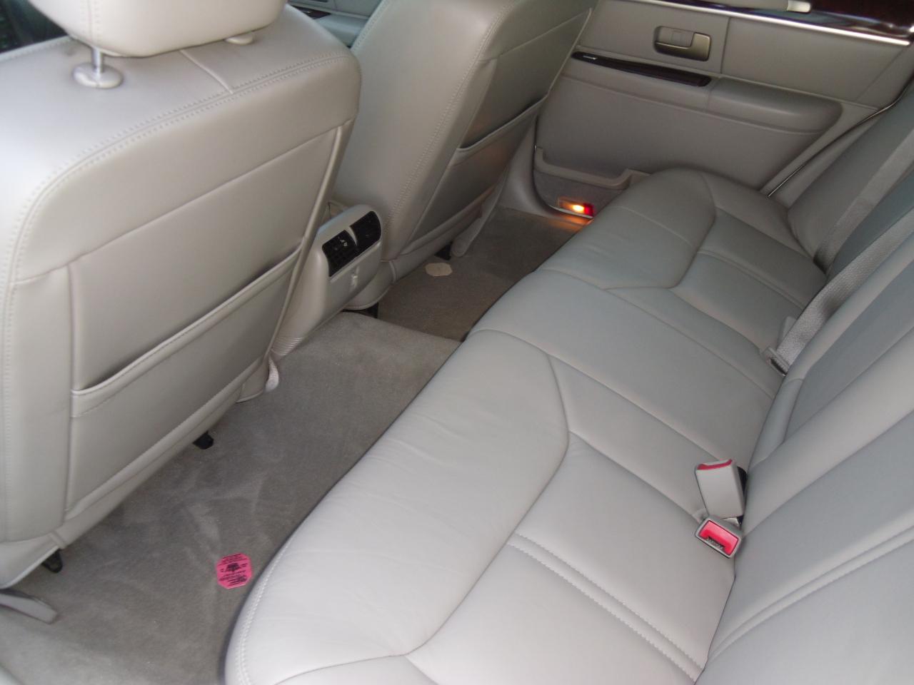 Lincoln Town Car 4dr Sdn Signature Limited 2007