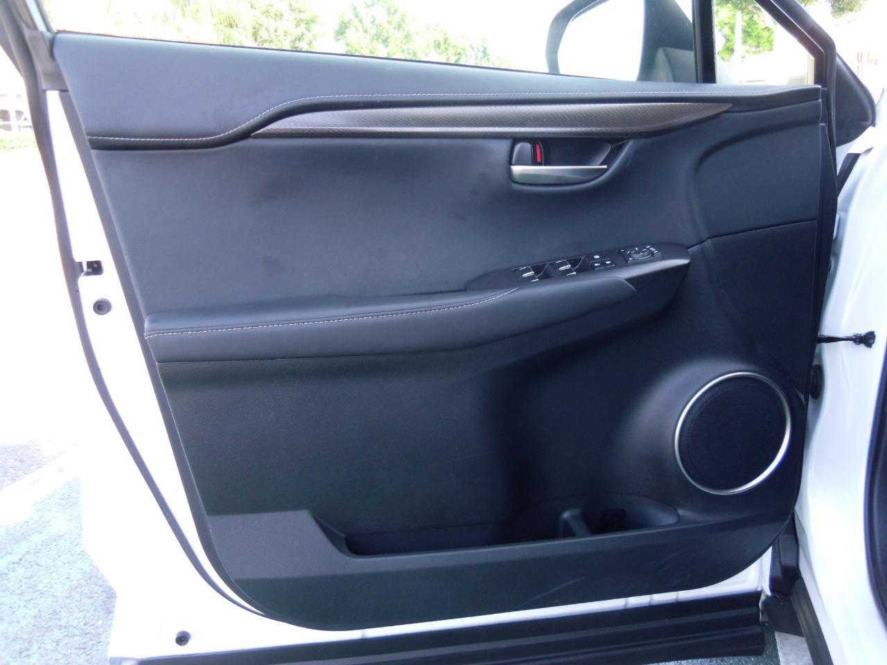 Lexus NX NX 300 FWD 2020