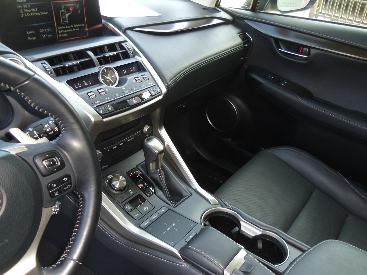 Lexus NX NX 300 FWD 2020