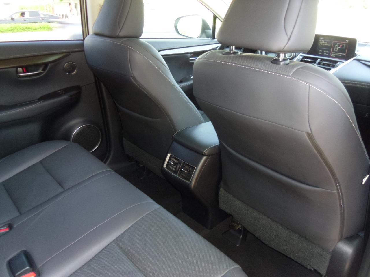 Lexus NX NX 300 FWD 2020