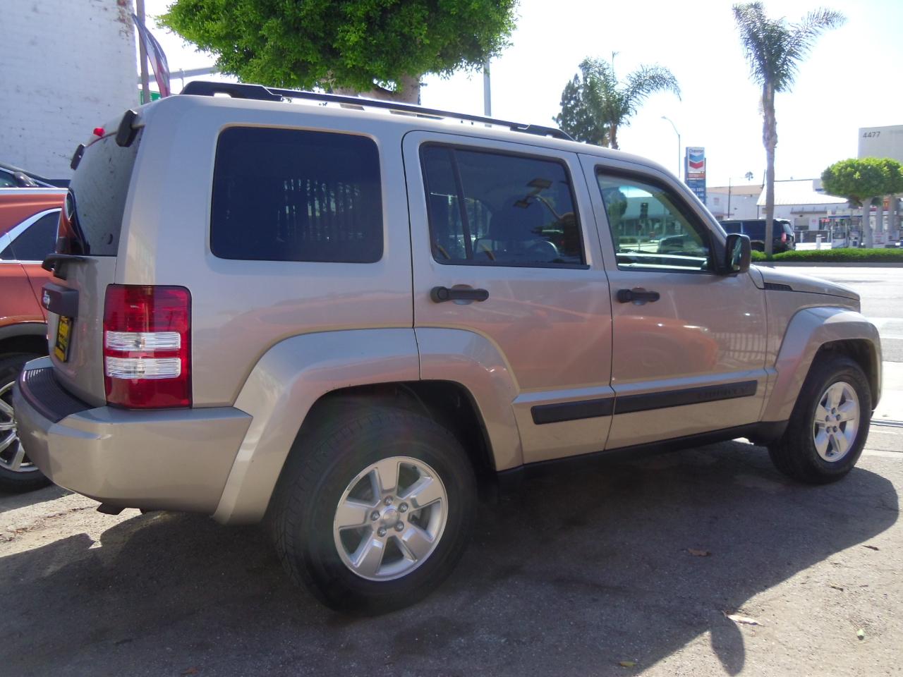 Jeep Liberty 4WD 4dr Sport 2010