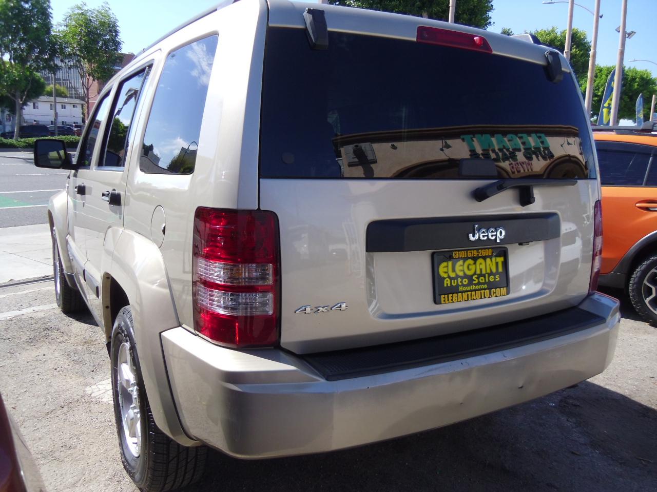 Jeep Liberty 4WD 4dr Sport 2010