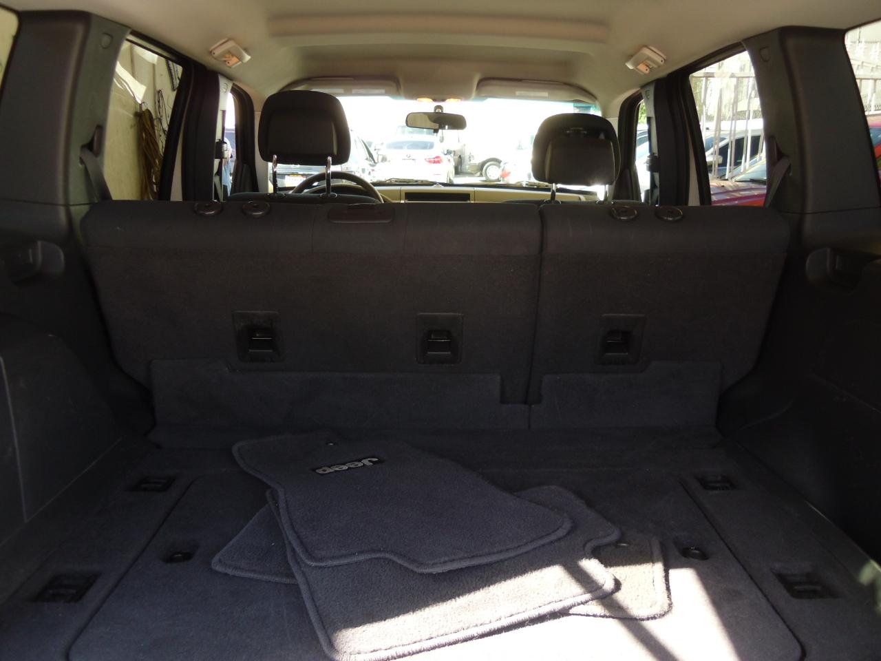 Jeep Liberty 4WD 4dr Sport 2010