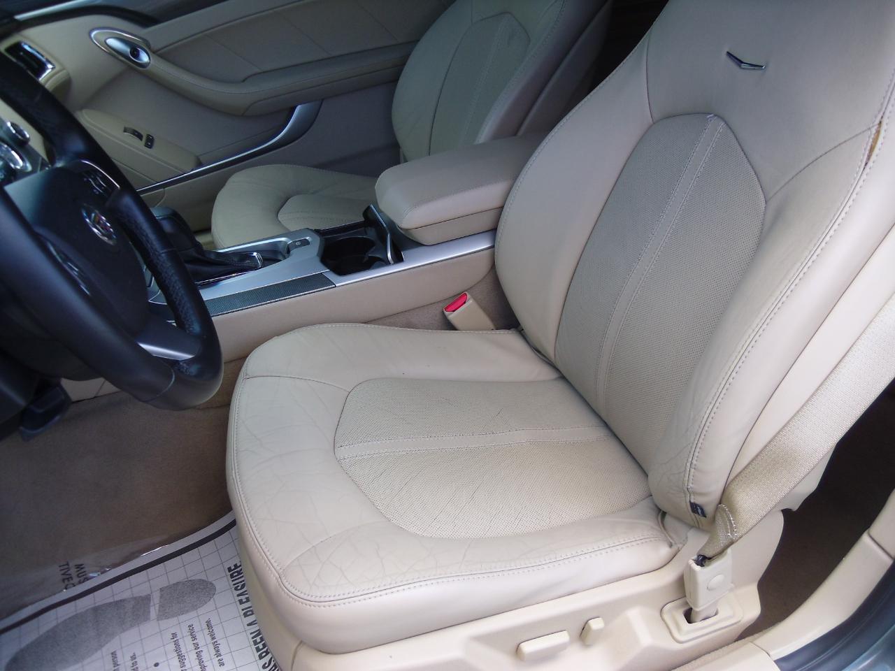 Cadillac CTS Coupe 2dr Cpe Performance AWD 2011