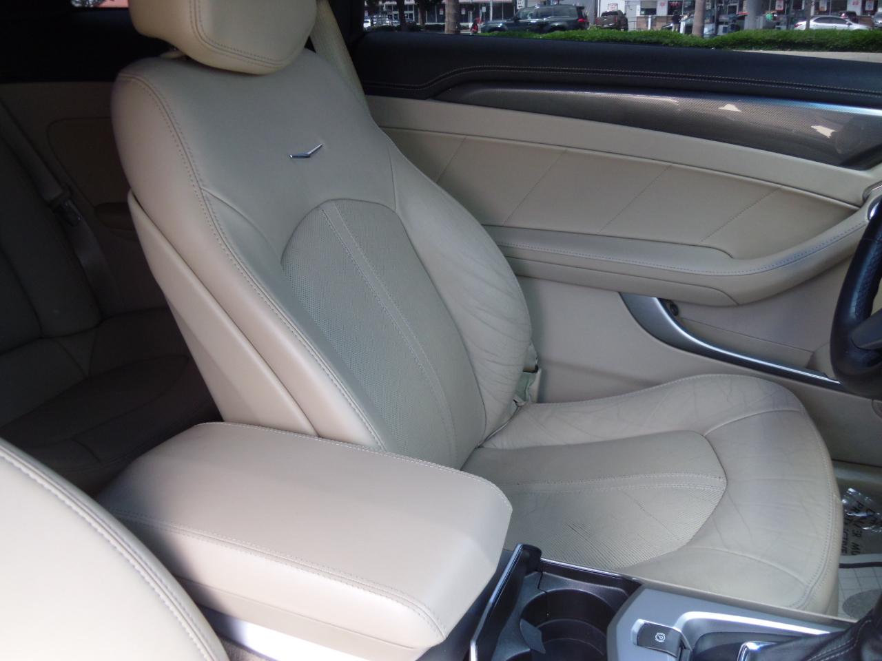 Cadillac CTS Coupe 2dr Cpe Performance AWD 2011
