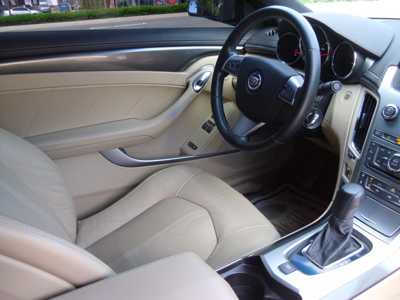 Cadillac CTS Coupe 2dr Cpe Performance AWD 2011
