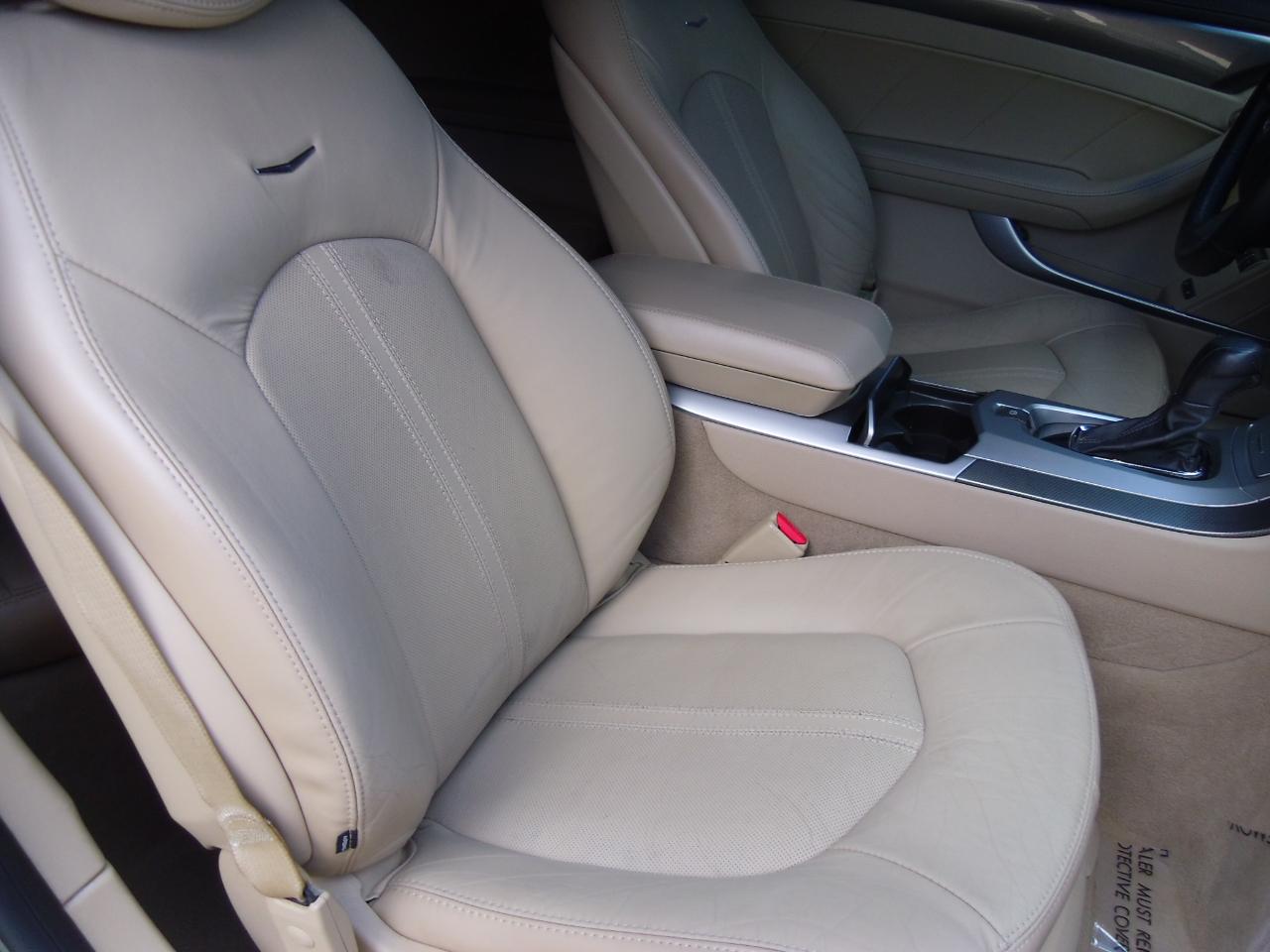 Cadillac CTS Coupe 2dr Cpe Performance AWD 2011