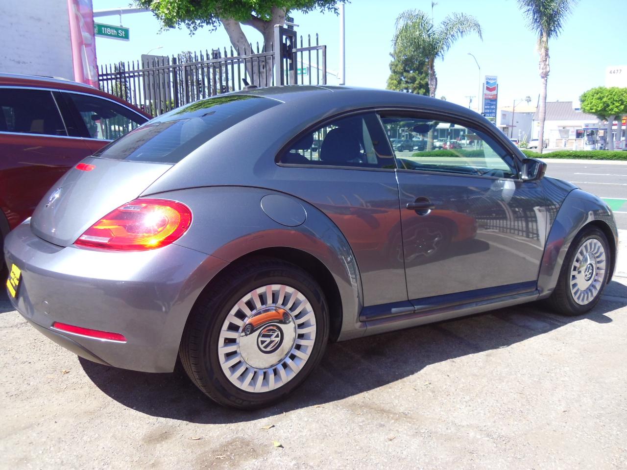 Volkswagen Beetle 2dr Cpe Auto Entry PZEV *Ltd Avail* 2012
