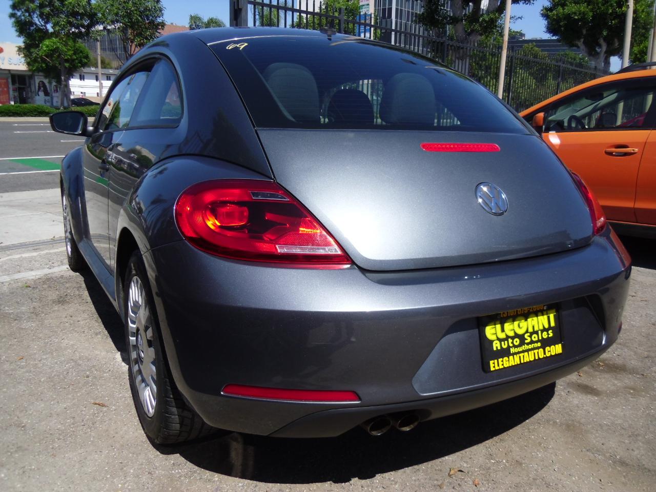 Volkswagen Beetle 2dr Cpe Auto Entry PZEV *Ltd Avail* 2012