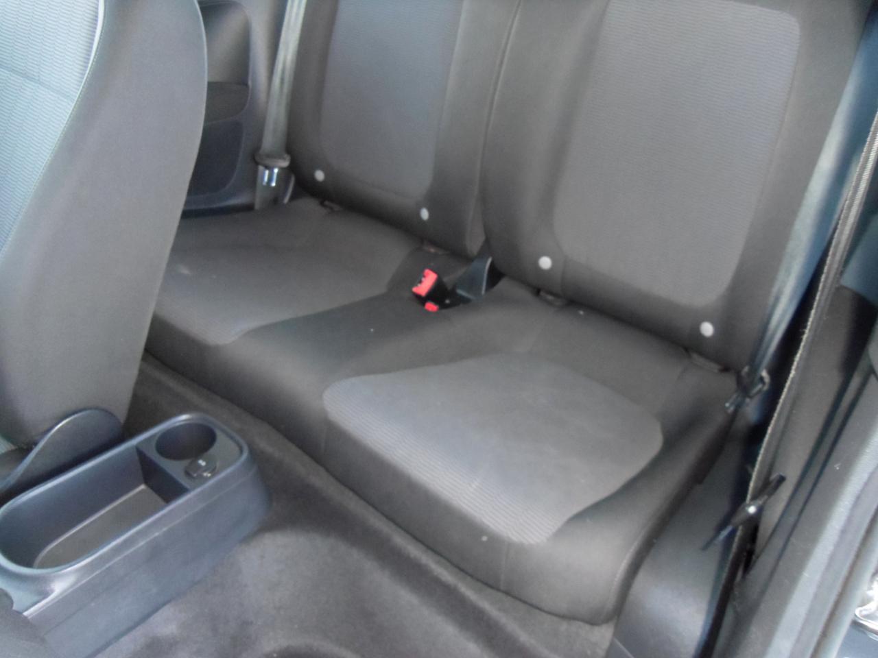 Volkswagen Beetle 2dr Cpe Auto Entry PZEV *Ltd Avail* 2012