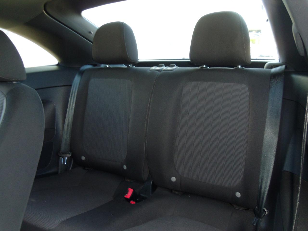 Volkswagen Beetle 2dr Cpe Auto Entry PZEV *Ltd Avail* 2012