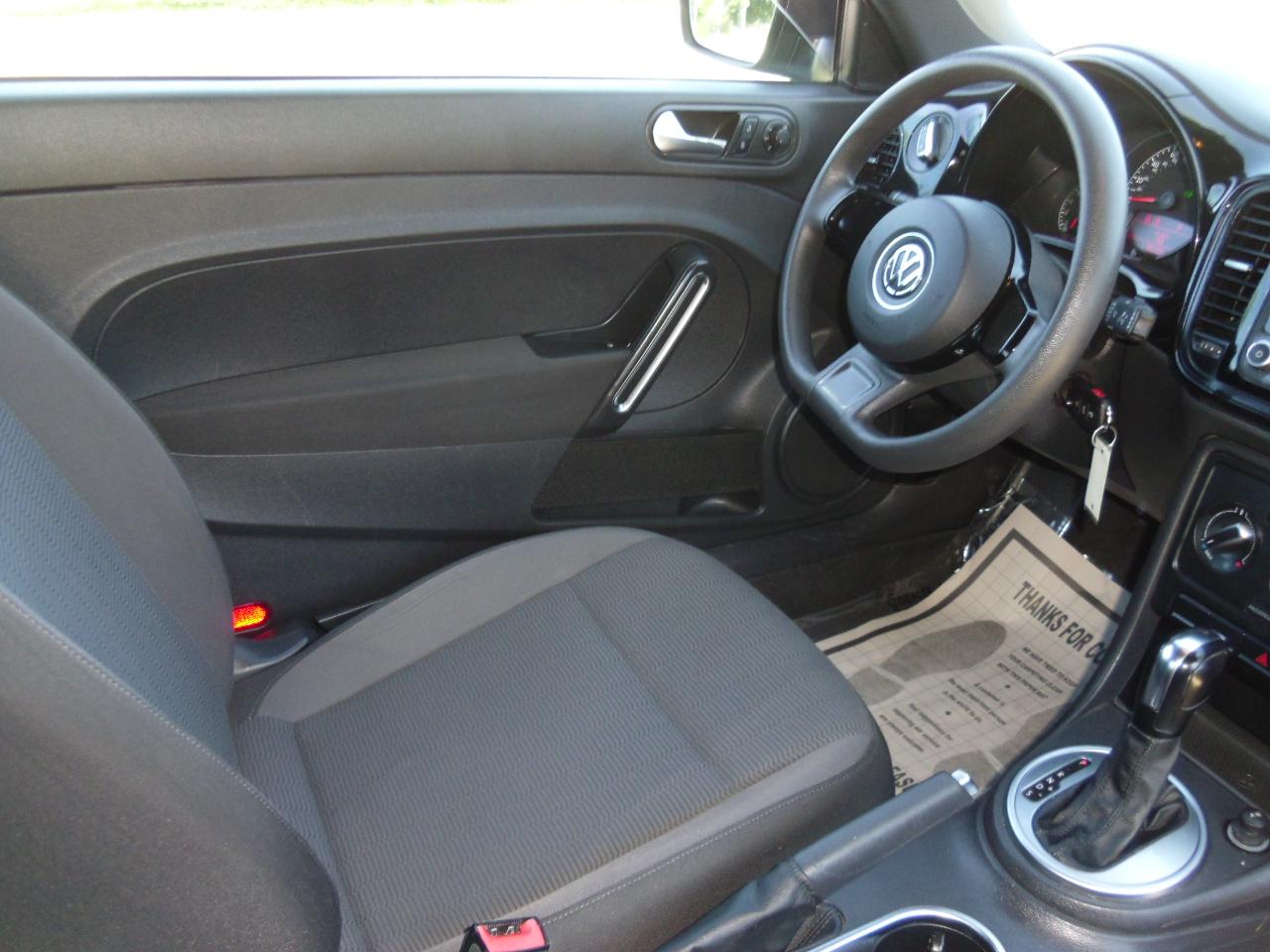 Volkswagen Beetle 2dr Cpe Auto Entry PZEV *Ltd Avail* 2012