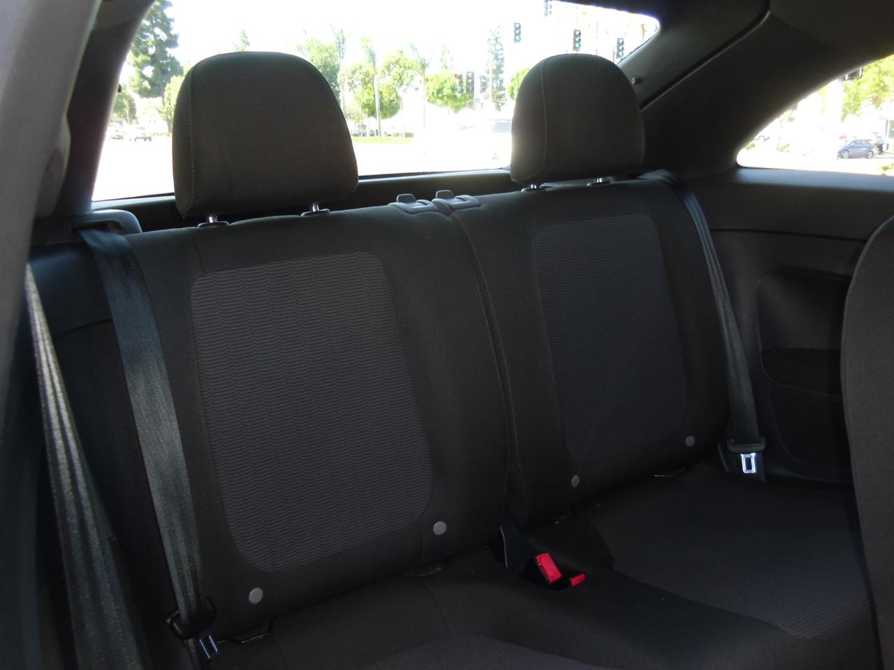 Volkswagen Beetle 2dr Cpe Auto Entry PZEV *Ltd Avail* 2012