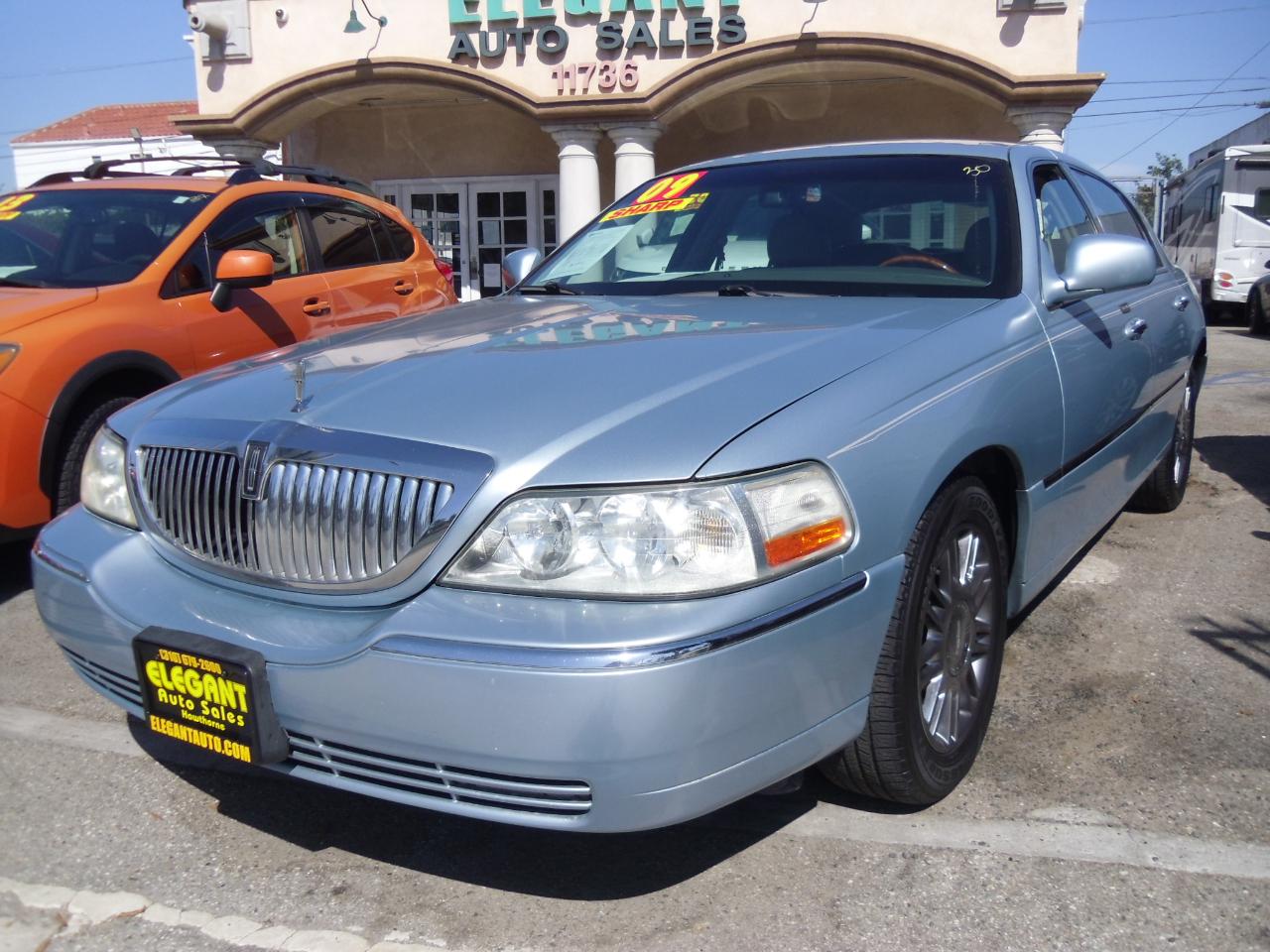 Lincoln Town Car 4dr Sdn Signature Limited 2009