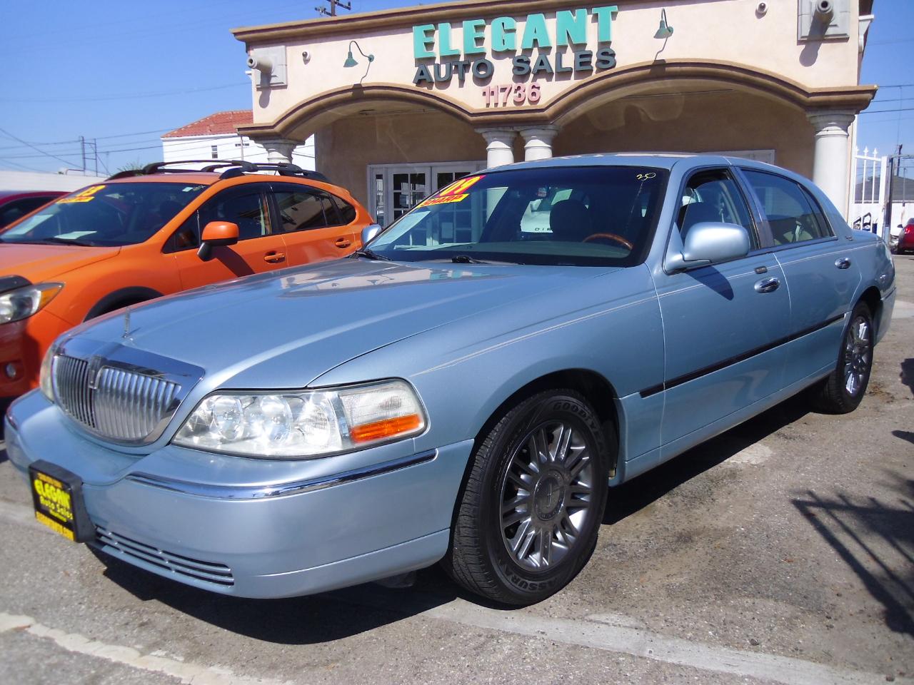Lincoln Town Car 4dr Sdn Signature Limited 2009