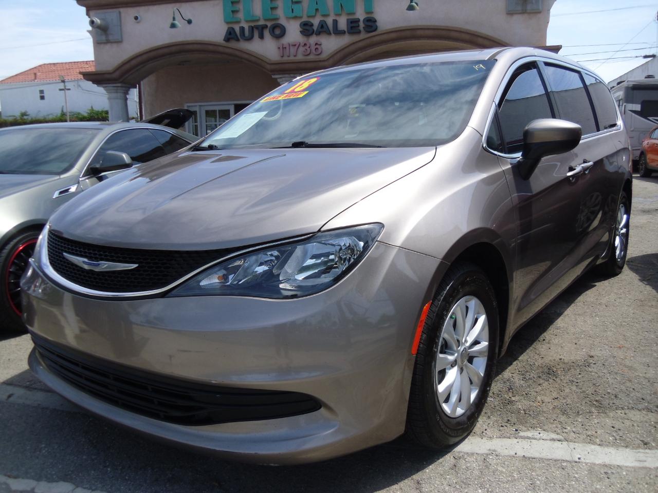 Chrysler Pacifica LX FWD 2018