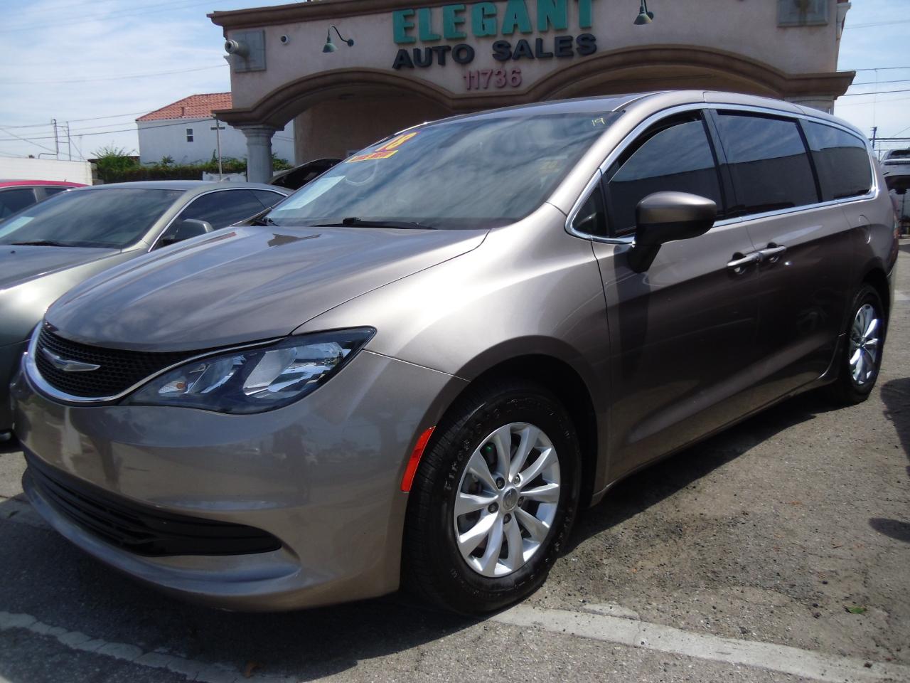 Chrysler Pacifica LX FWD 2018