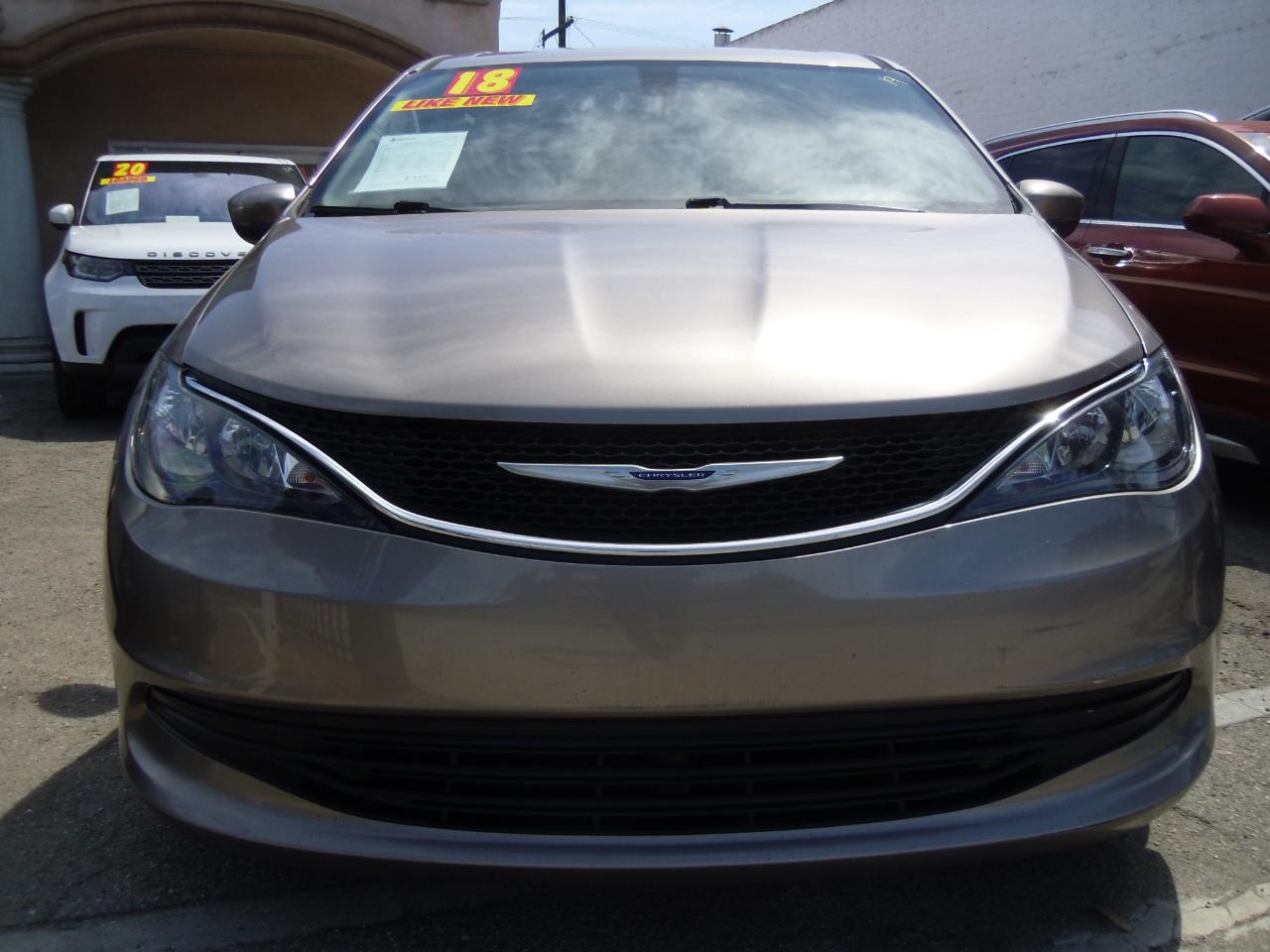 Chrysler Pacifica LX FWD 2018
