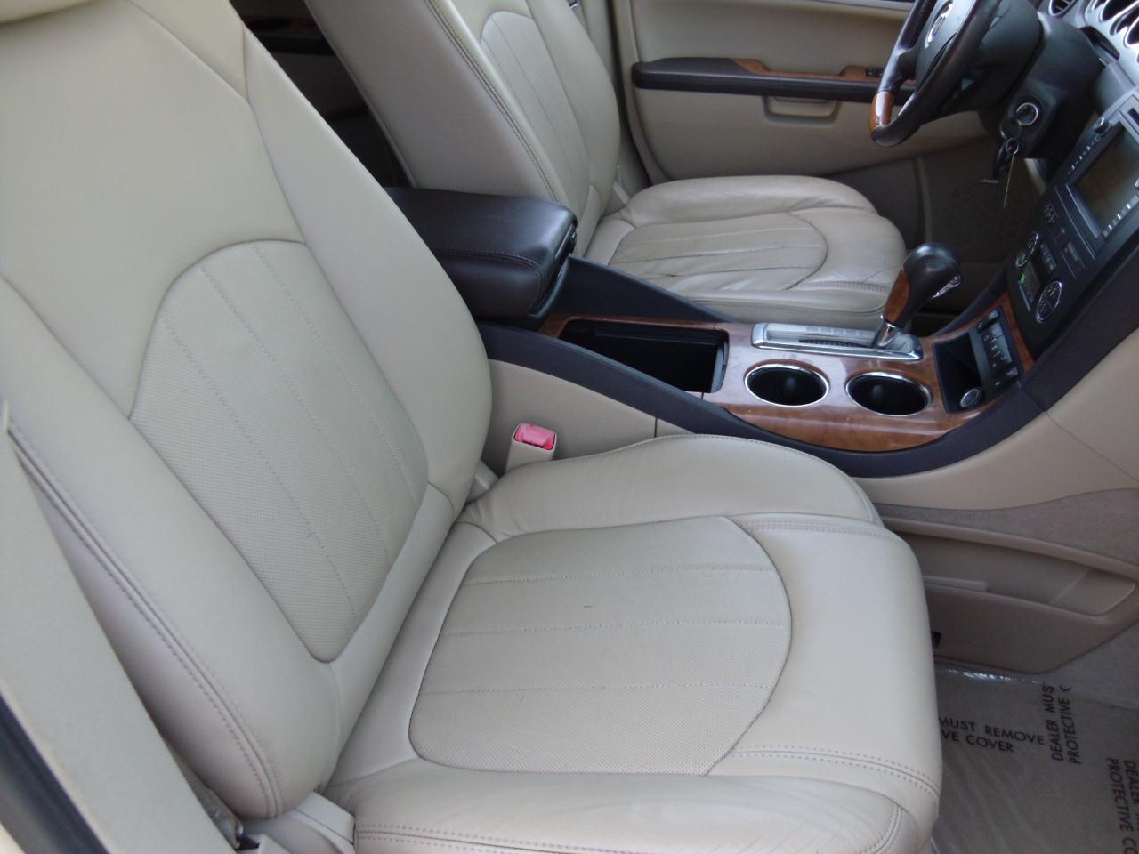 Buick Enclave FWD 4dr CXL 2009