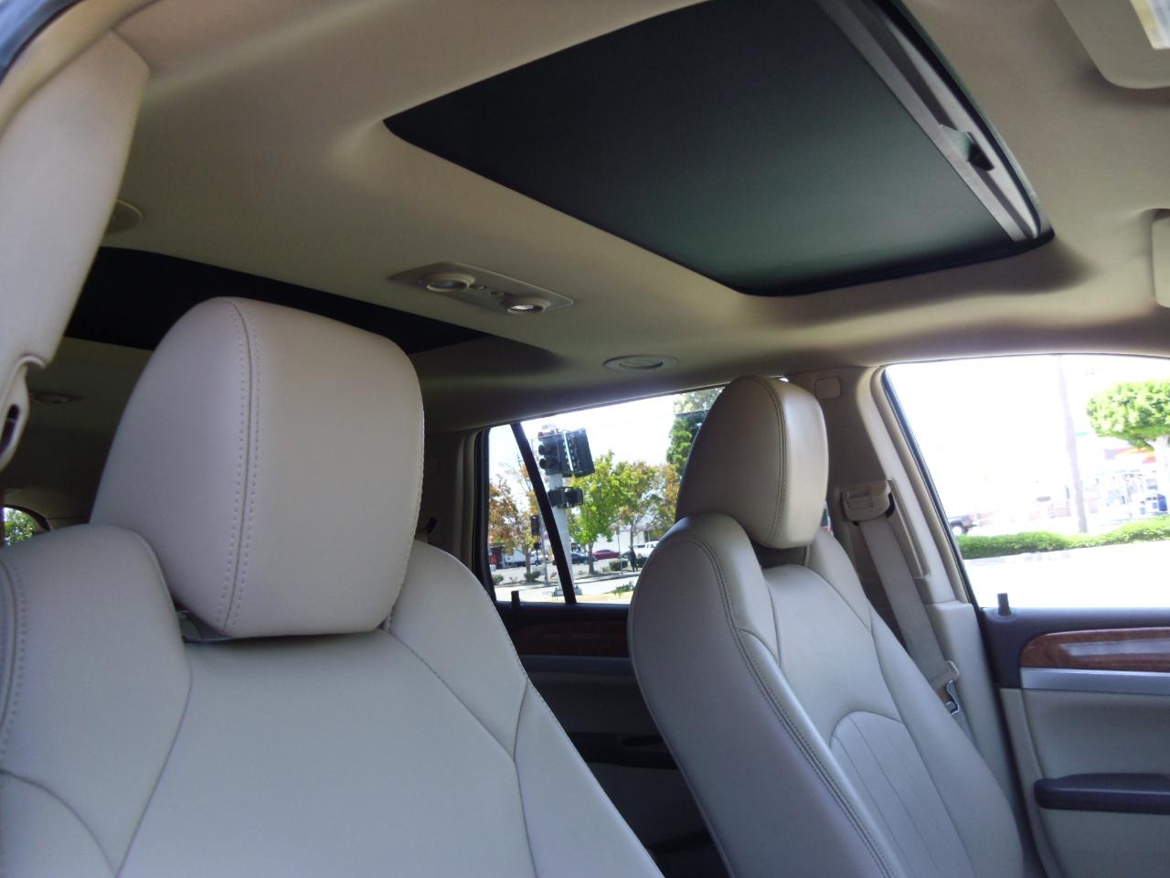 Buick Enclave FWD 4dr CXL 2009