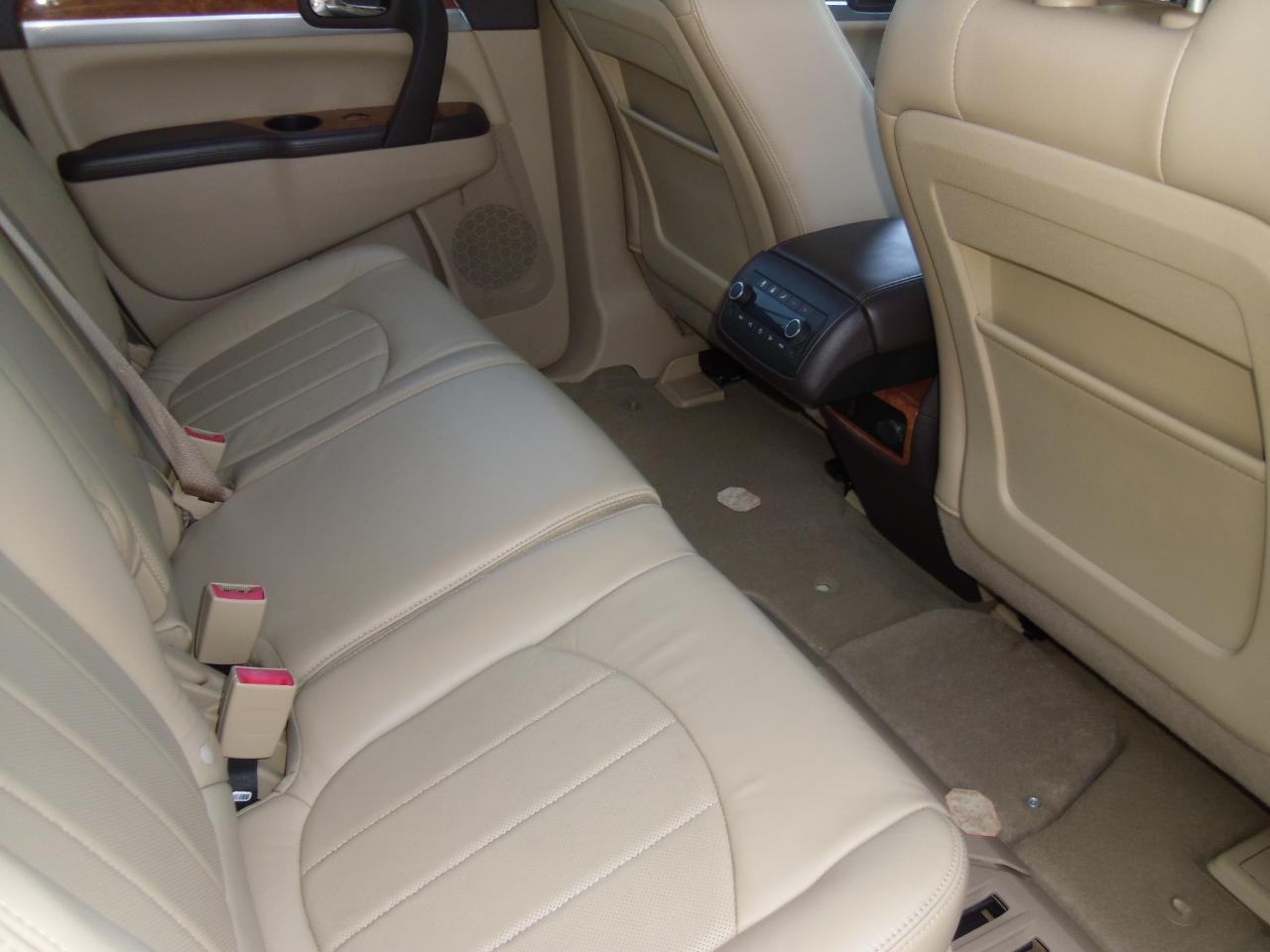 Buick Enclave FWD 4dr CXL 2009