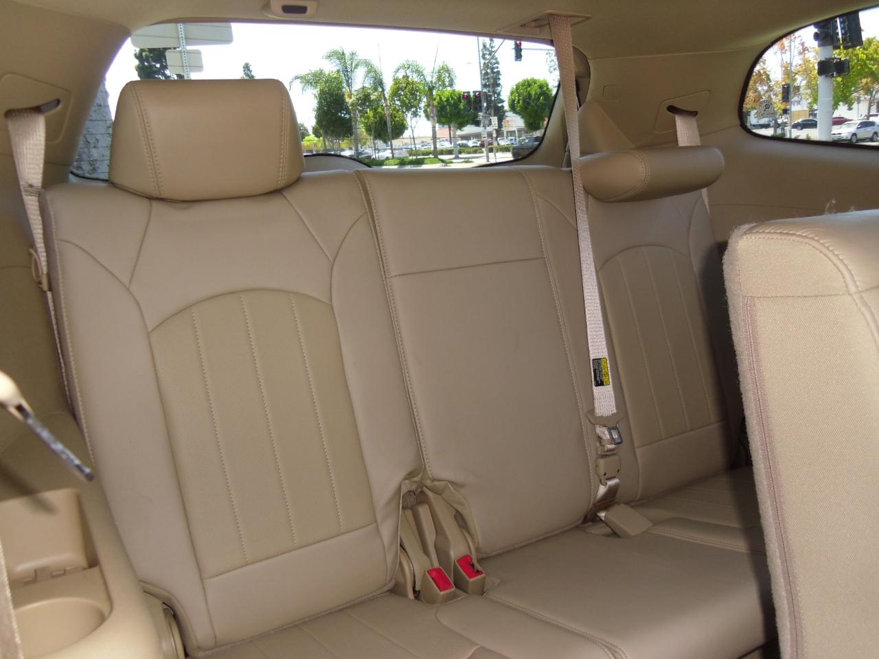 Buick Enclave FWD 4dr CXL 2009
