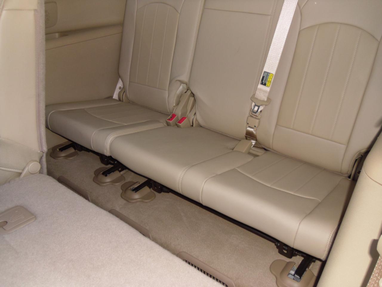 Buick Enclave FWD 4dr CXL 2009
