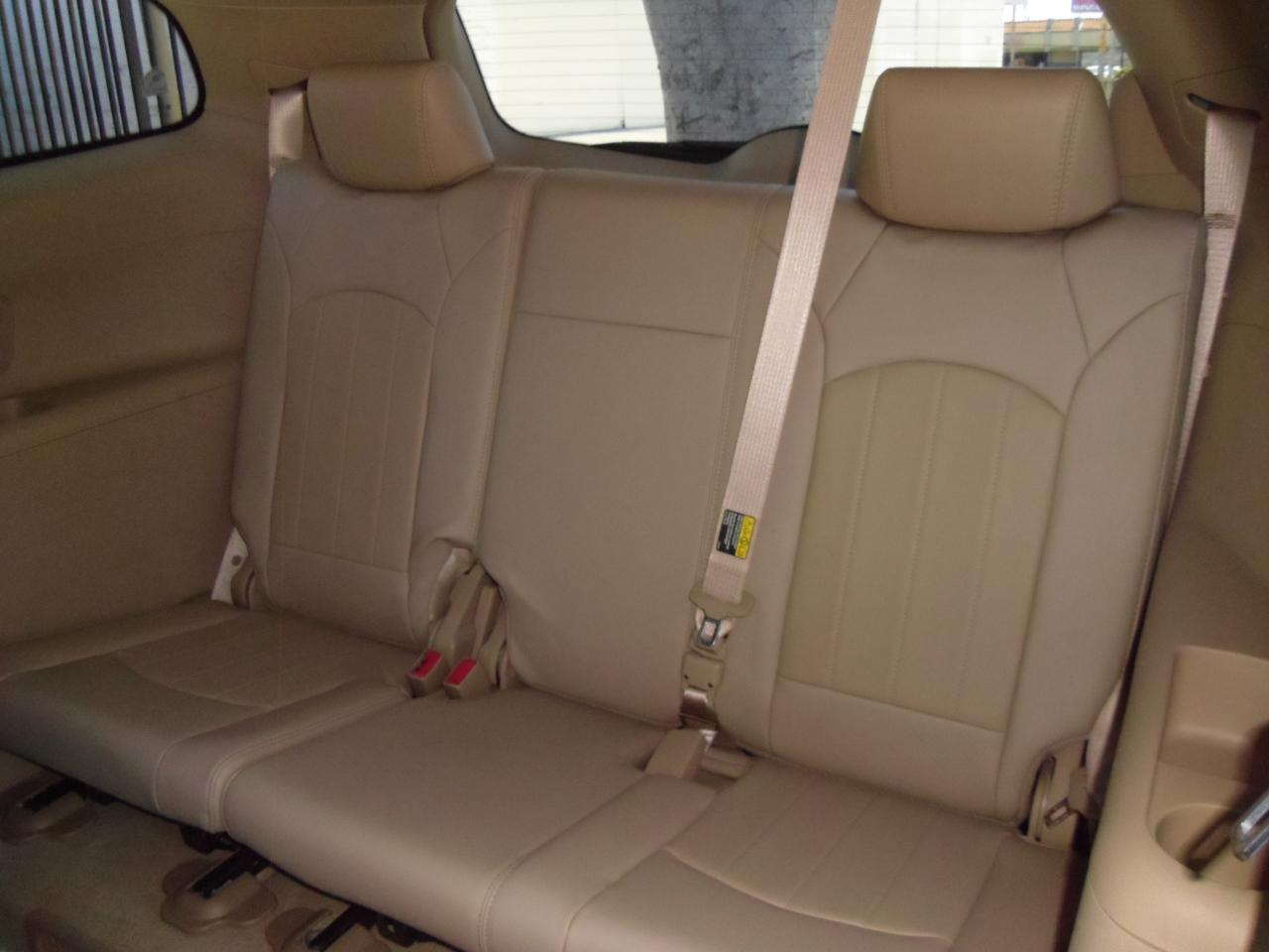 Buick Enclave FWD 4dr CXL 2009
