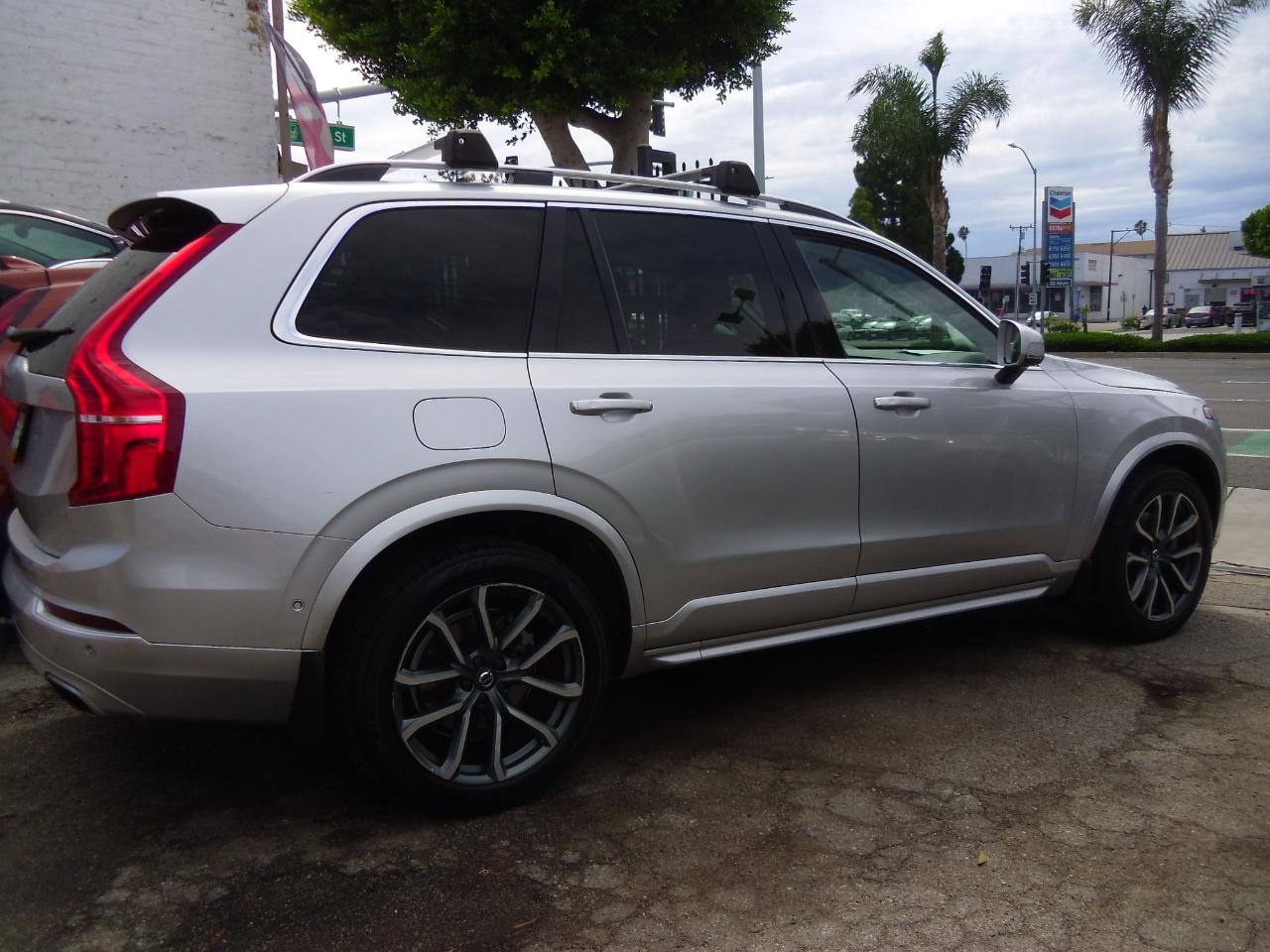 Volvo XC90 T6 AWD 7-Passenger Momentum 2017