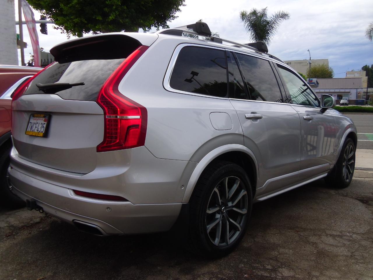 Volvo XC90 T6 AWD 7-Passenger Momentum 2017