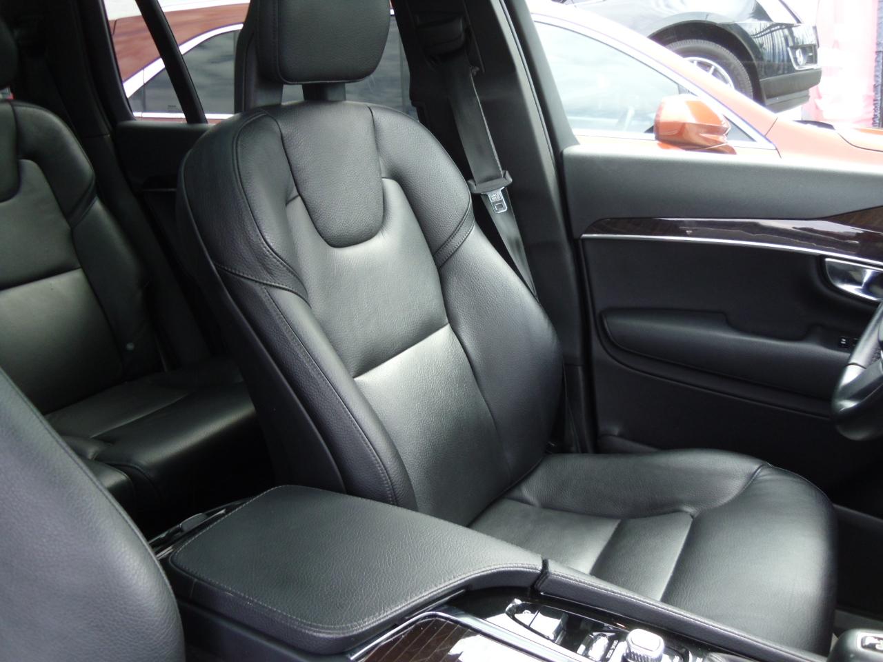Volvo XC90 T6 AWD 7-Passenger Momentum 2017